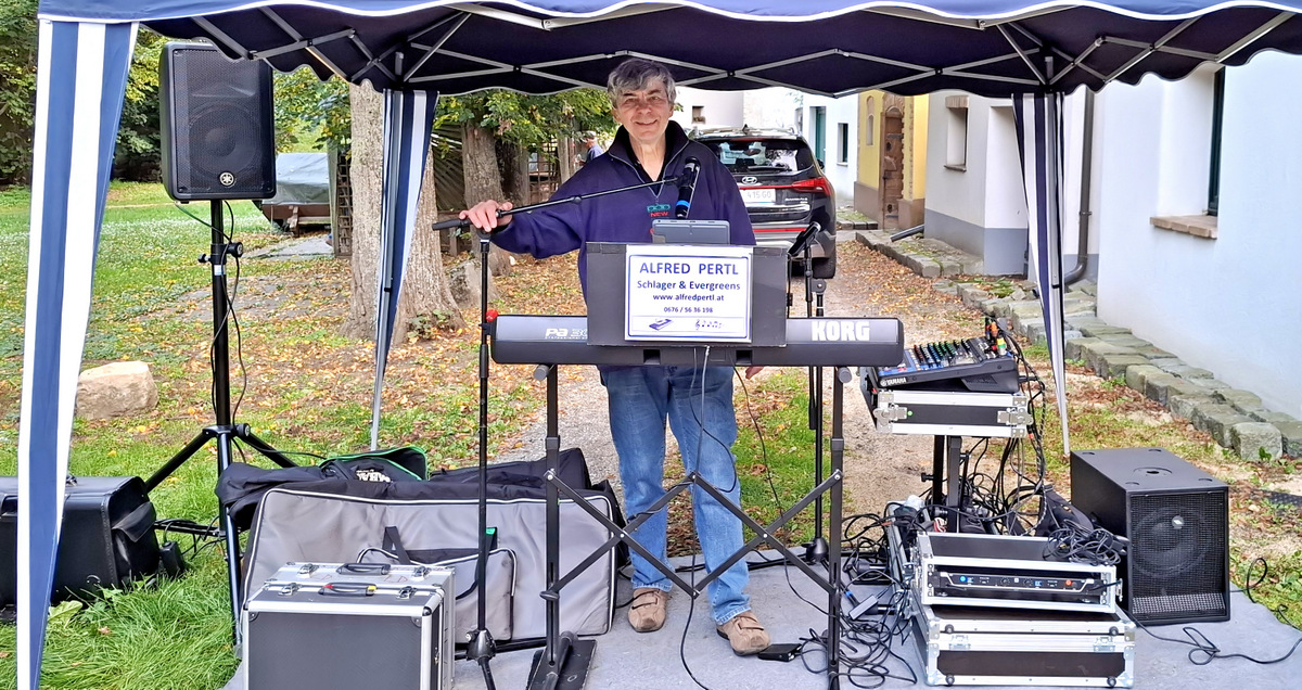 Alfred Pertl in der Kellergasse in Leitzersdorf